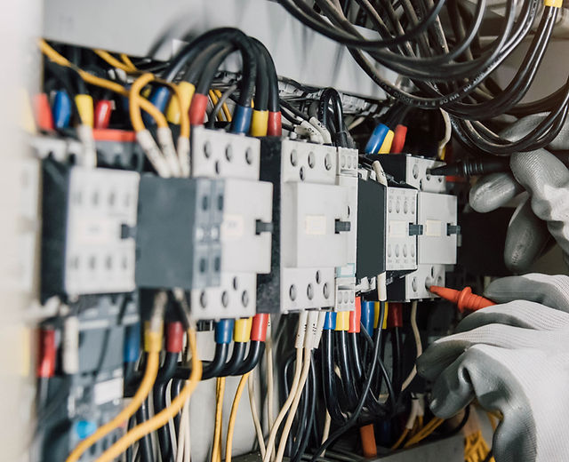 Câblage d'un tableau électrique avec contacteurs